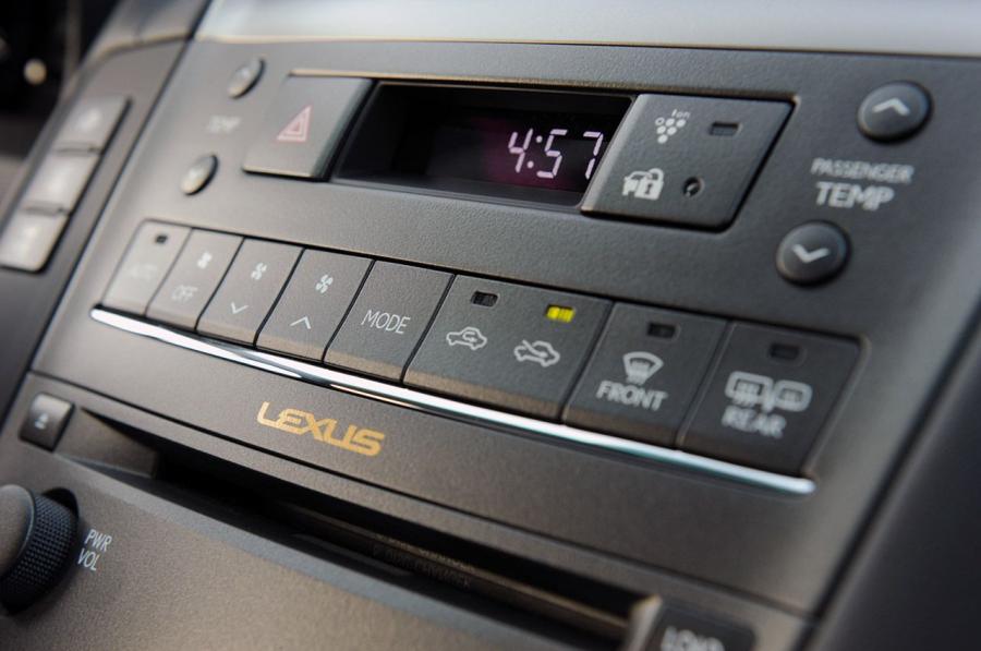  Lexus HS250h 2009 года  (фото 149 из 273)
